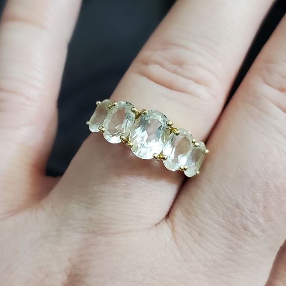 10k white topaz ring size 8. Resizeable by a jeweler. Stamped 10k. Great stones - Picture 5 of 8